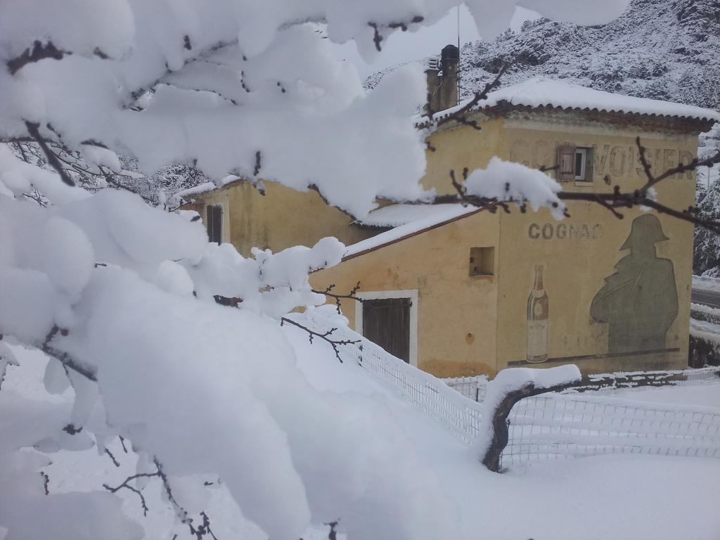 Vila Bastide Napoleon Séranon Pokoj fotografie